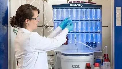 德国科学家研发“自毁”材料 为应对塑料与电子垃圾危机带来希望